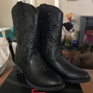 Black cowboy boots